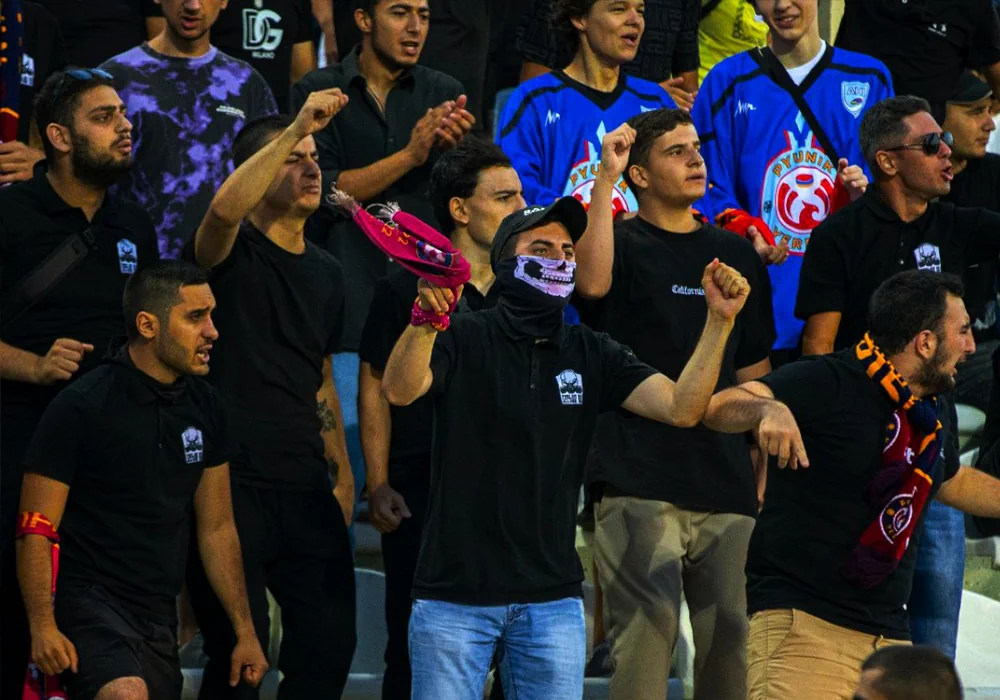 Болельщики «Пюника» поддержали команду перед матчем Лиги Конференций