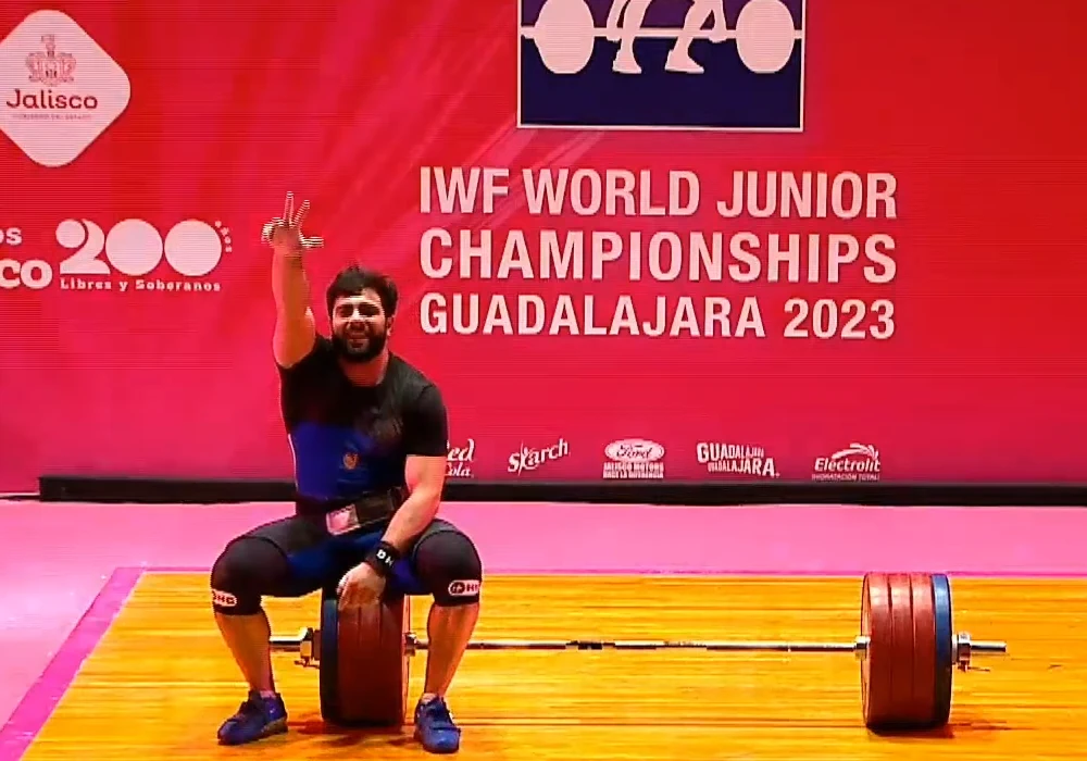 Гарик Карапетян - чемпион мира по тяжелой атлетике среди молодежи 2023 (видео)