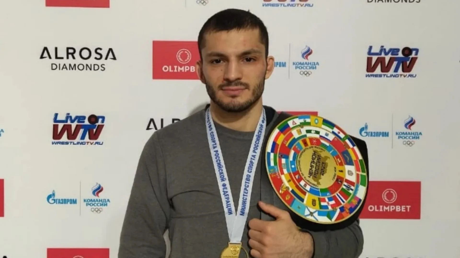 Armenian wrestler Narek Ohanyan is thinking about changing his citizenship to compete at the Olympic Games