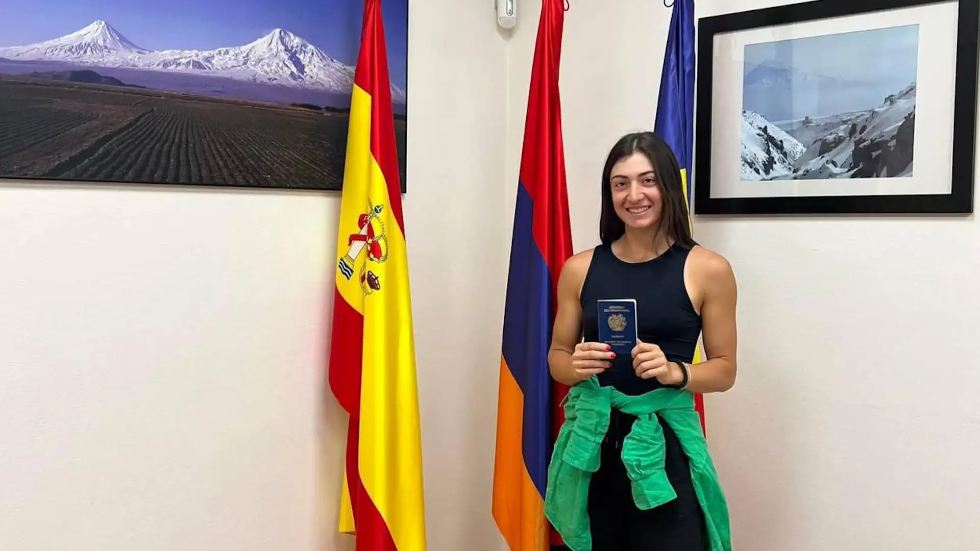 An Armenian passport was given to Elina Avanesyan in Spain