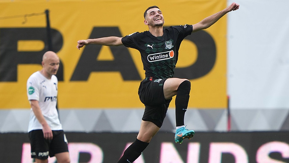 «Еду в аэропорт – таксист говорит: «Я с тебя деньги не возьму, Сперцян-джан»»: Сперцян об армянских фанатах