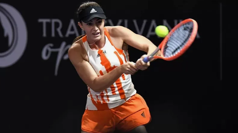 Элина Аванесян обыграла Магдалену Фрех на теннисном турнире WTA