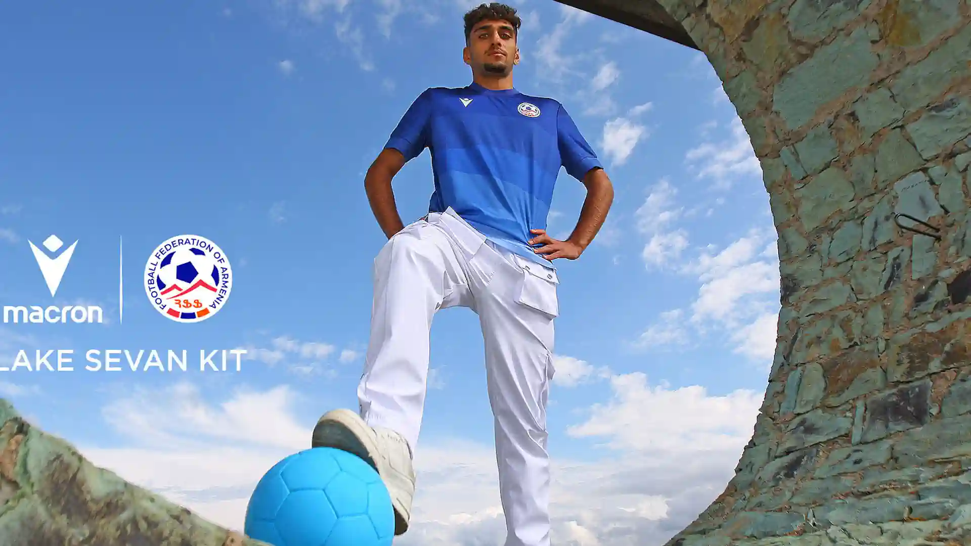 ФФА представила новый комплект игровой формы сборной Армении