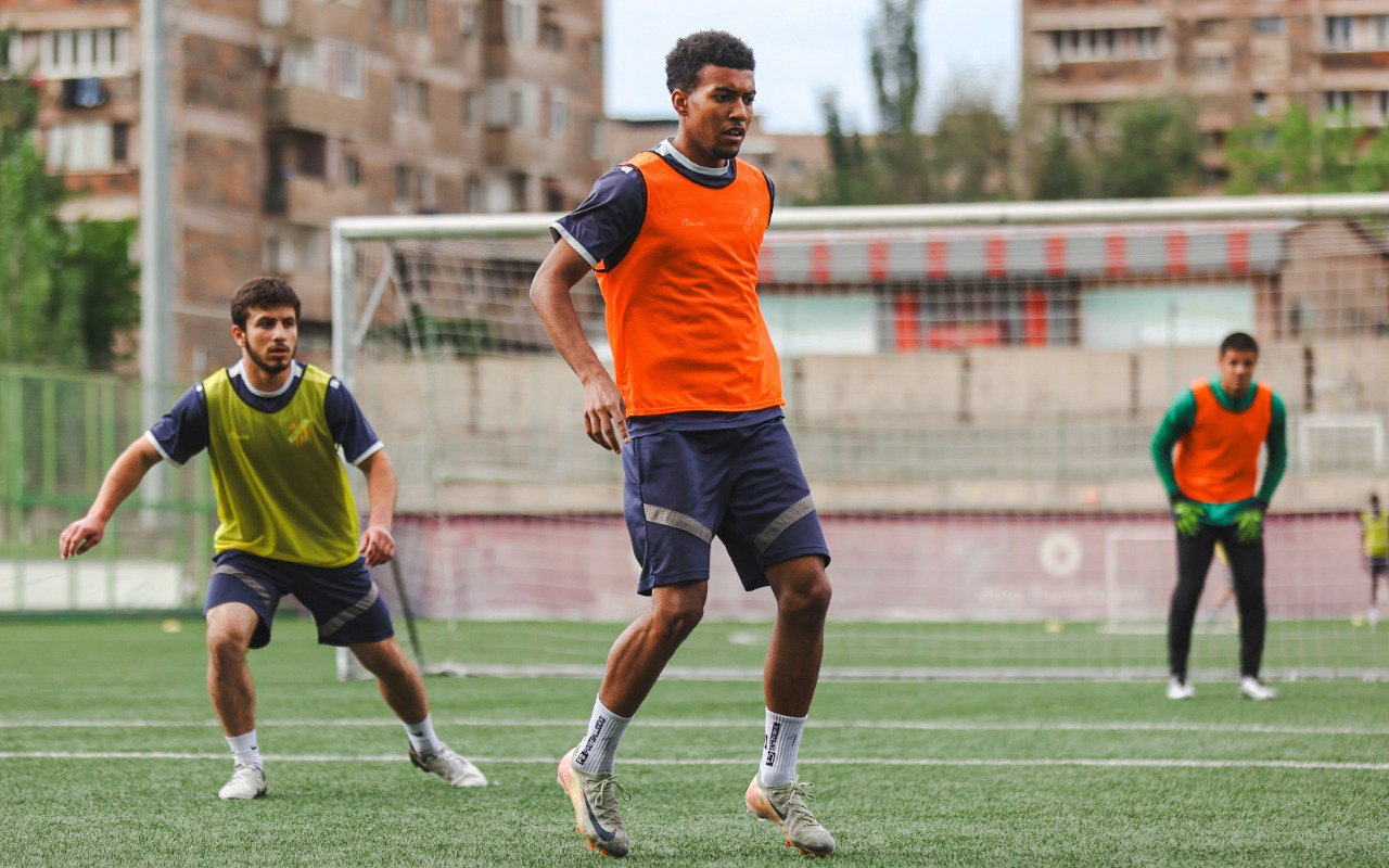 «Урарту» обыграл ереванский ЦСКА и переместился на второе место в таблице Премьер-лиги
