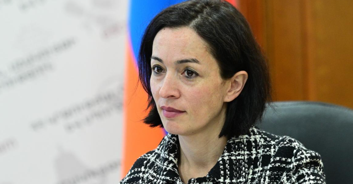 Дарчинян, Юрий Саркисян и Степан Саркисян передают землю под школы