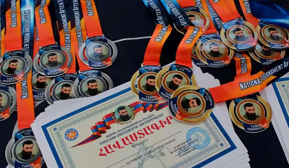 В Арташате состоялся первый турнир по вольной борьбе