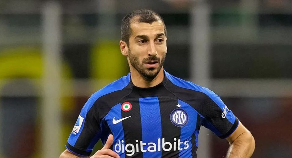 Мхитарян тренируется после паузы и приближается к возвращению на поле