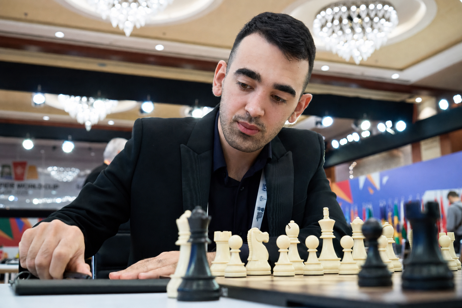 Фестиваль шахмат Рубинштейна 2026: Айк Мартиросян уступает лидеру всего пол-очка