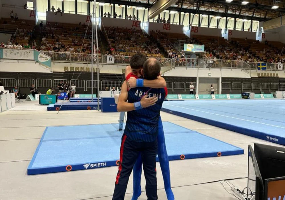 Гимнаст Мамикон Хачатрян победитель Олимпийского фестиваля - 2023 (видео)
