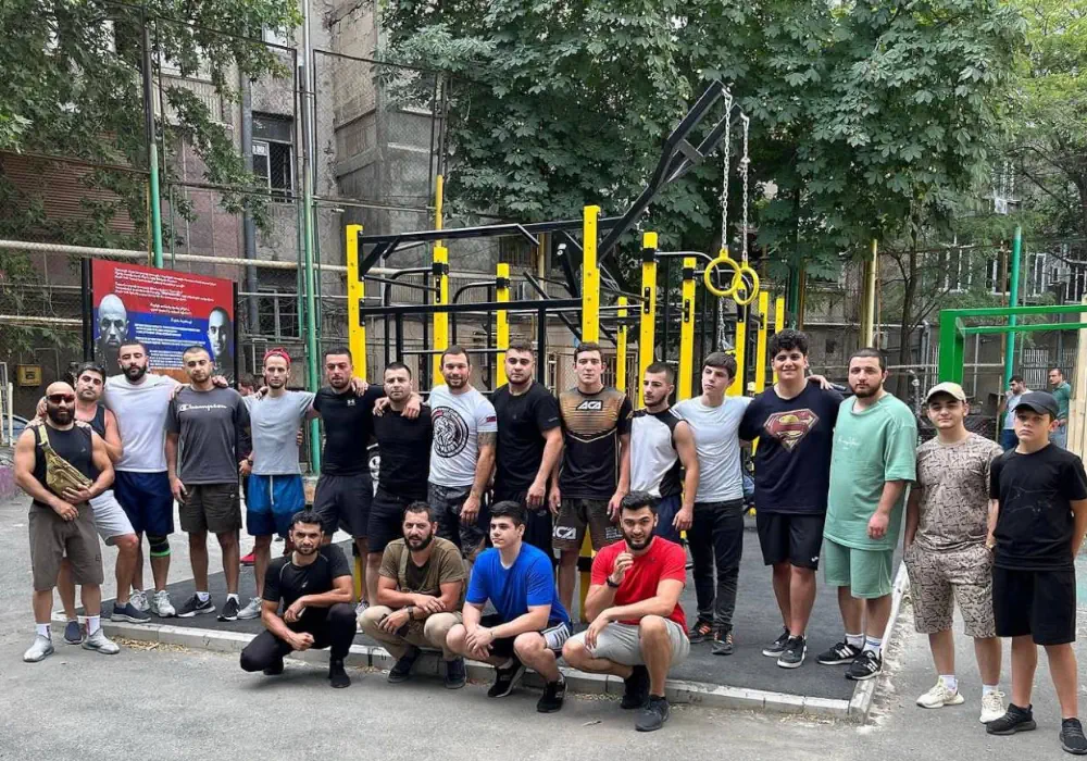 Эдуард Вартанян открывает седьмую спортивную площадку в Армении