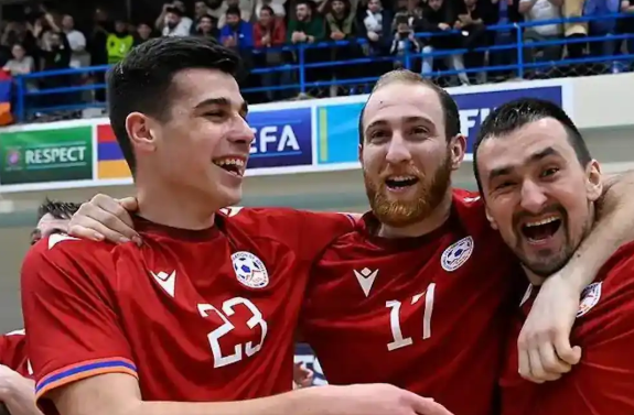 Гамлет Манукян: от заводской команды до исторического выхода Армении на Евро-2026